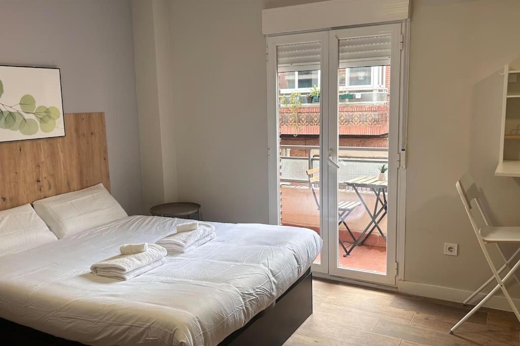 Apartmán Meta Habitat Ramon Lujan B Madrid Exteriér fotografie